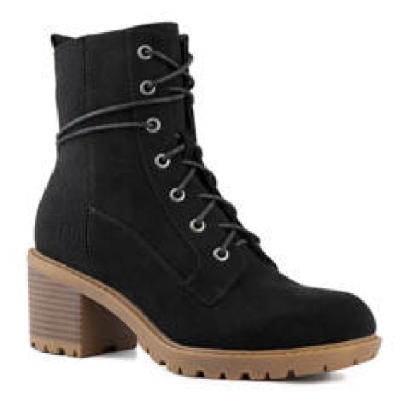 True Craft brand women’s boots. Size 8M - Picture 3 of 5